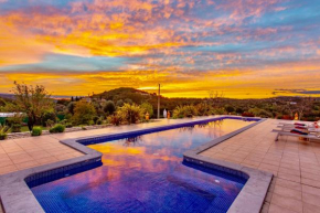 Good Life Villa Retreat w Private Pool & Fruit garden